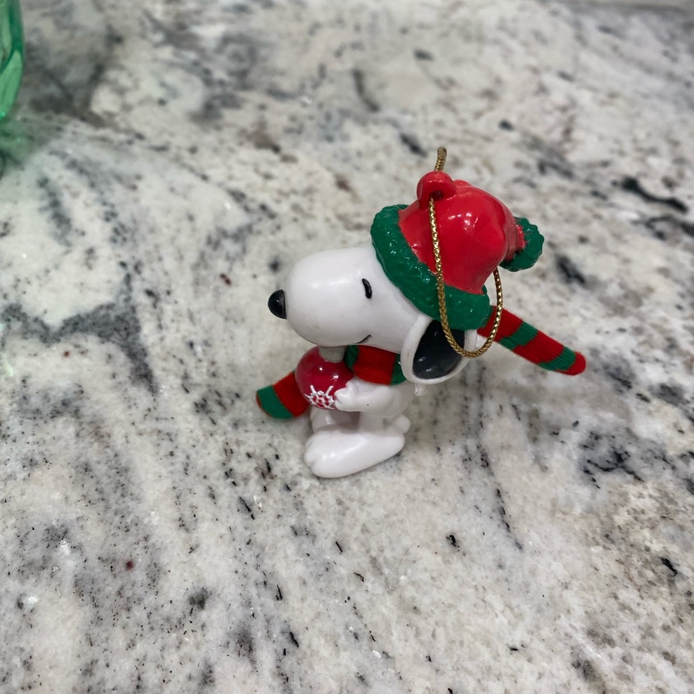 - Snoopy ornament